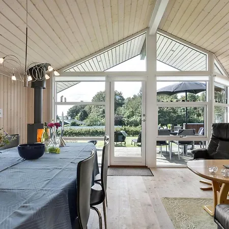 Rathi - 250m From The Sea By Interhome *