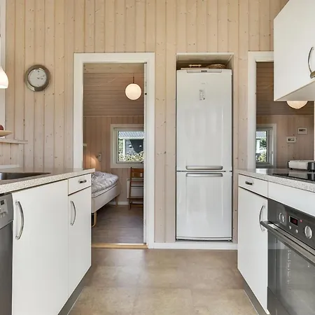 Vakantiehuis Rathi - 250m From The Sea By Interhome Hårby