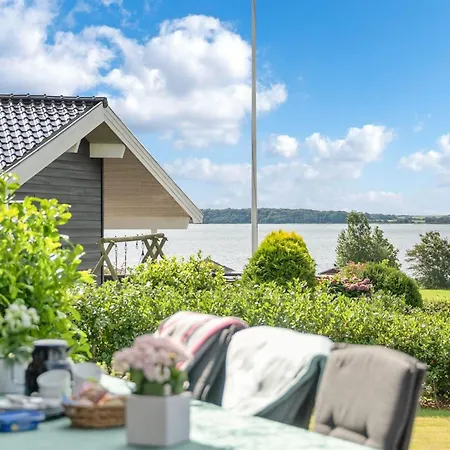 Vakantiehuis Rathi - 250m From The Sea By Interhome