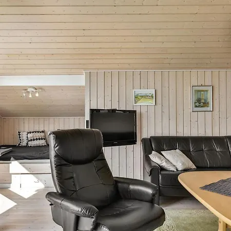 Vakantiehuis Rathi - 250m From The Sea By Interhome Hårby